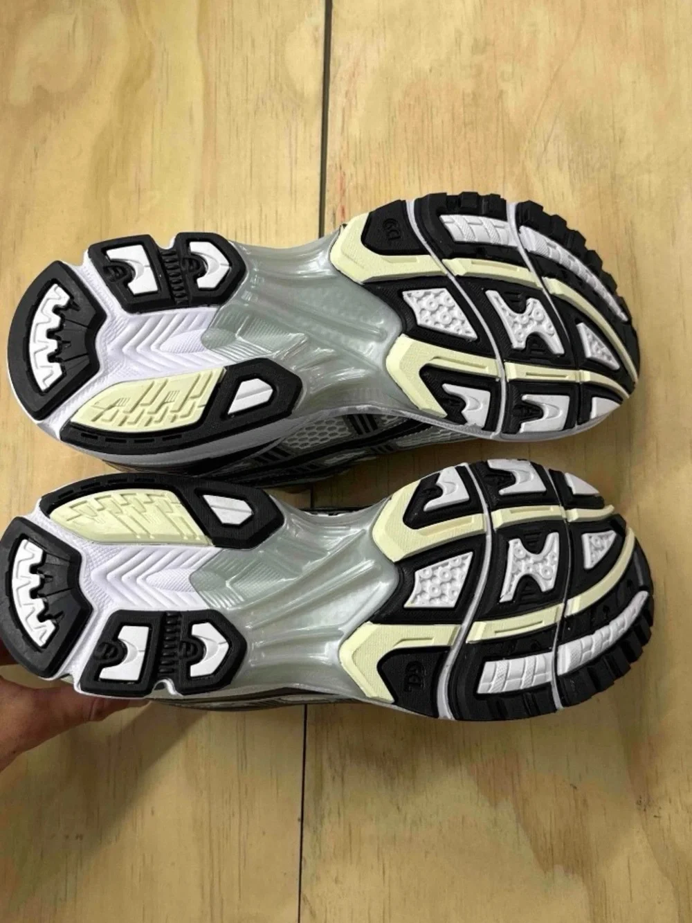 ASICS Gel-Kayano 14 “Silver Cream” (Cream/Black) – 1201A019-108